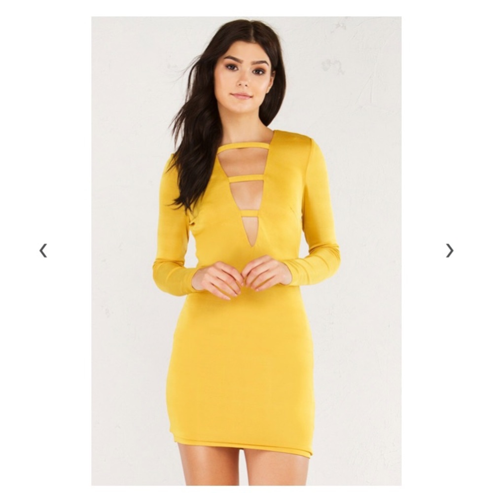 ✨ Akira cutout dress  ✨